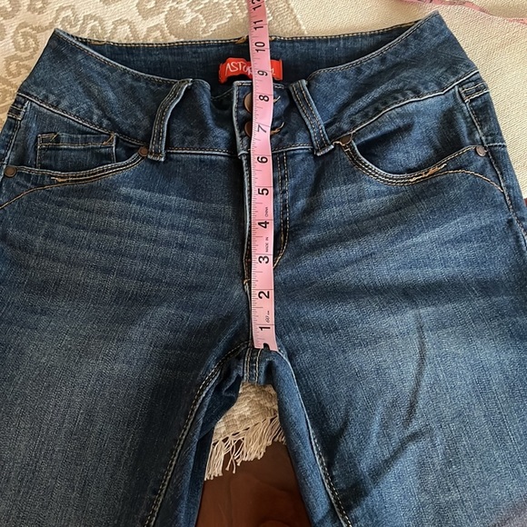 Astor Denim Junior Jeans Size 7 in EUC - Picture 6 of 7